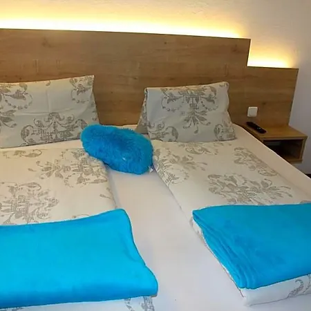 Arrahof Hotel *